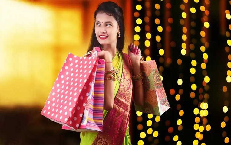 Karva Chauth Shopping Tips: करवा चौथ को बनाना है खास तो इन 4 चीजों को शॉपिंग लिस्ट में करें शामिल