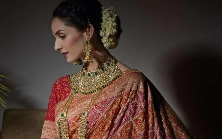 Karwa Chauth Jewellery Designs: इन ज्वेलरी सेट डिजाइन से खुद को बनाएं क्लासी, लोग कहेगें करवा चौथ का चांद