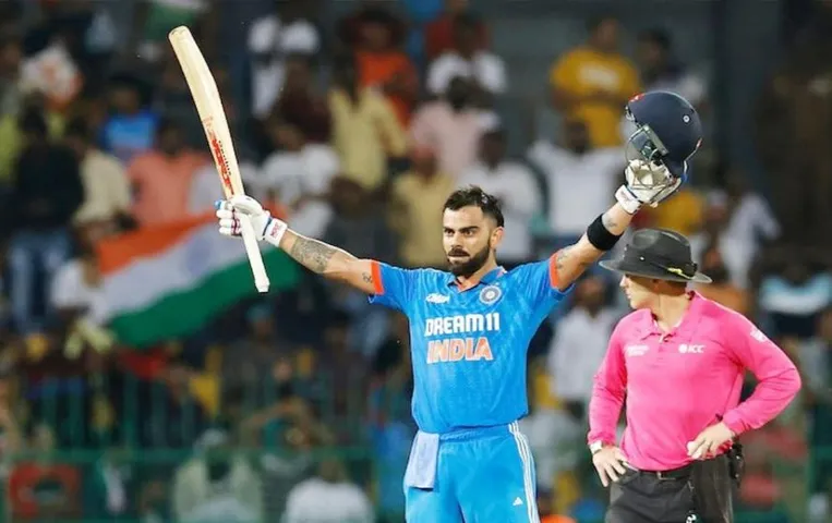 IND vs SA:  Virat Kohli ने रचा इतिहास, तेंदुलकर के रिकॉर्ड की बराबरी, वनडे में लगाया 49वां शतक