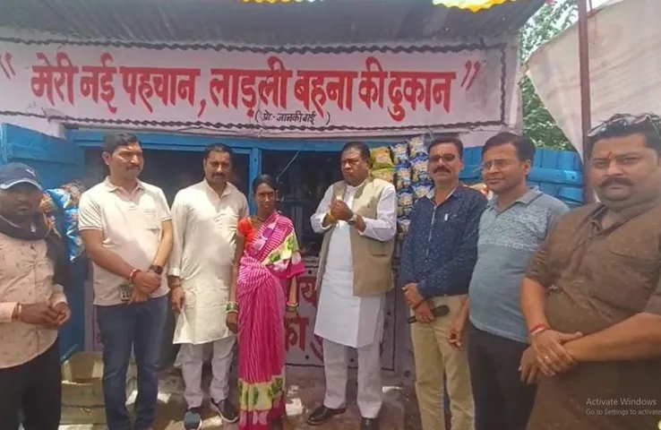 Janaki Bai Story: ऐसे बदलती है तकदीर, भीख मांगने वाली जानकी ने खोली खुद की चाय-नाश्ते की दुकान