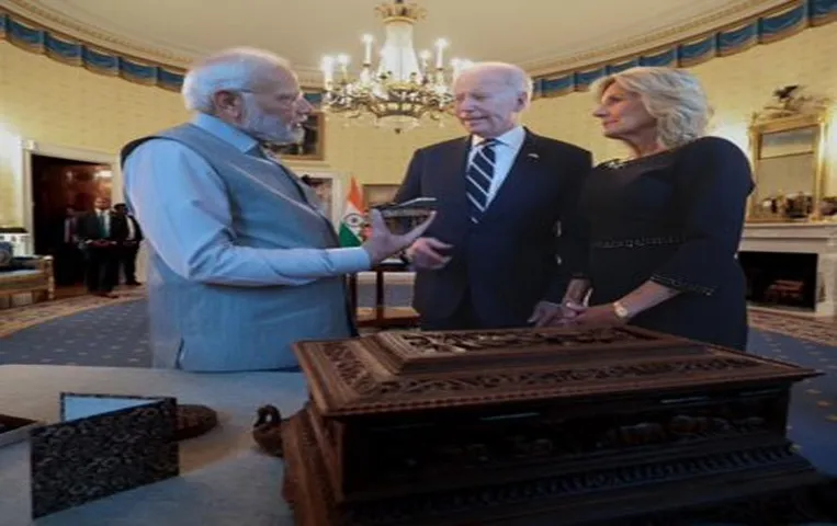 PM Modi US Visit: प्रधानमंत्री मोदी ने बाइडेन फैमिली को दिये खास उपहार,देखे कौन से उपहार दिए