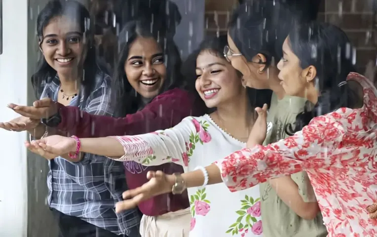 MP Monsoon 2024: लो आ गया मानसून, आज इन जिलों में तेज बारिश का अलर्ट, जानें IMD ने क्या कहा