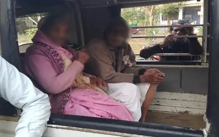 MP News: बैतूल में फौजी बेटे ने माता-पिता को रातभर पीटा, पानी मांगने पर पिलाई पेशाब