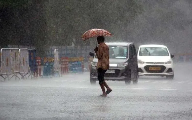 Weather Update Today: UP से MP तक इन राज्यों में भारी बारिश, जानें अन्य राज्यों के मौसम का हाल