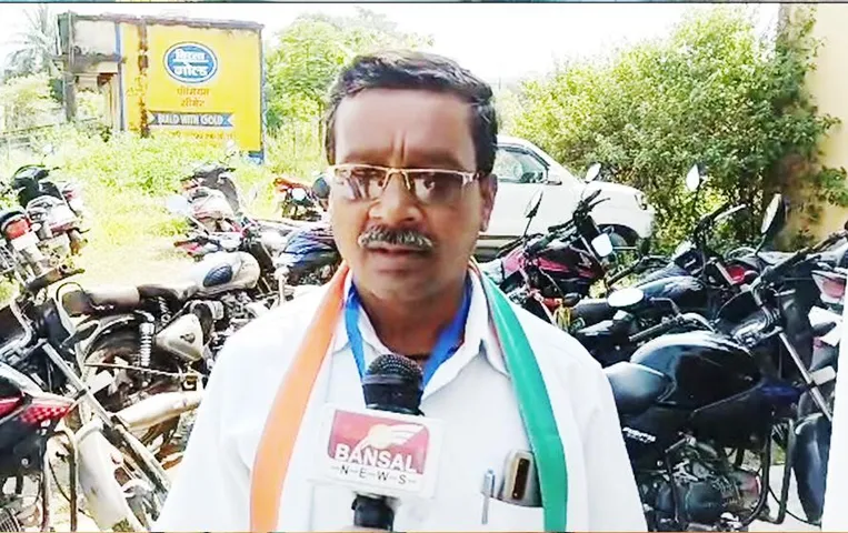 Surguja News: BEO ने किया 15 से ज्यादा स्कूलों का निरीक्षण, शिक्षक मिले अनुपस्थित, जानें पूरी खबर