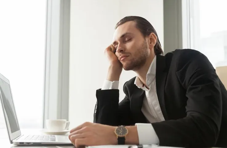 Health Benefits of Napping: क्या दोपहर में 30 मिनट की झपकी होती है फायदेमंद, जानिए इस रिसर्च में