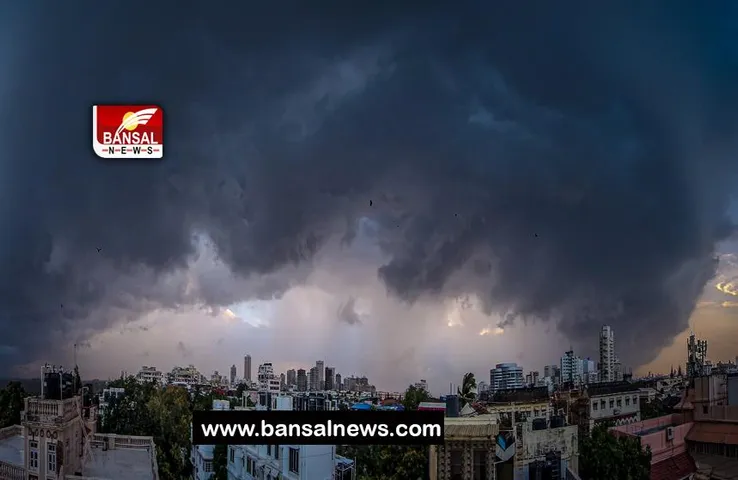 Cyclone Biparjoy: जालोर जैसे जिलों में भारी बारिश से बने बाढ़ के हालात, अगले 15-20 घंटों में भारी बारिश का अलर्ट