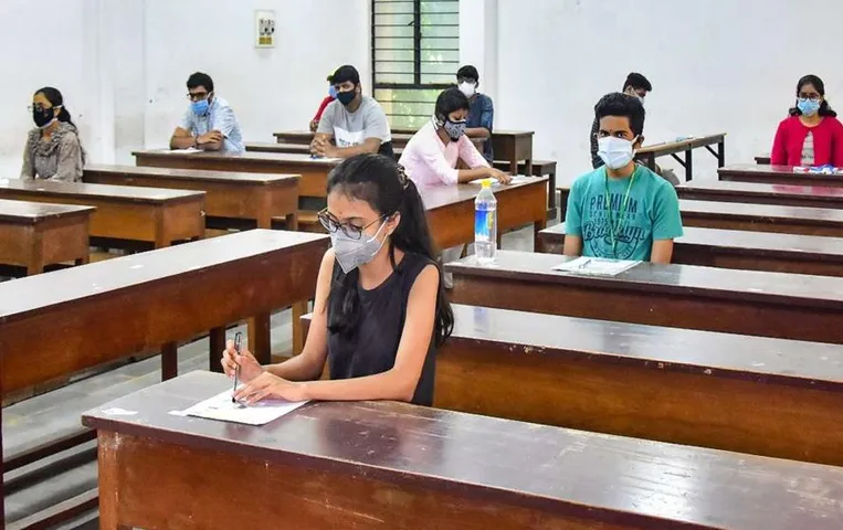 NEET-UG Exam 2023: 12वीं कक्षा उत्तीर्ण करने के बाद हो सकेगें नीट के लिए पात्र, जानें खबर