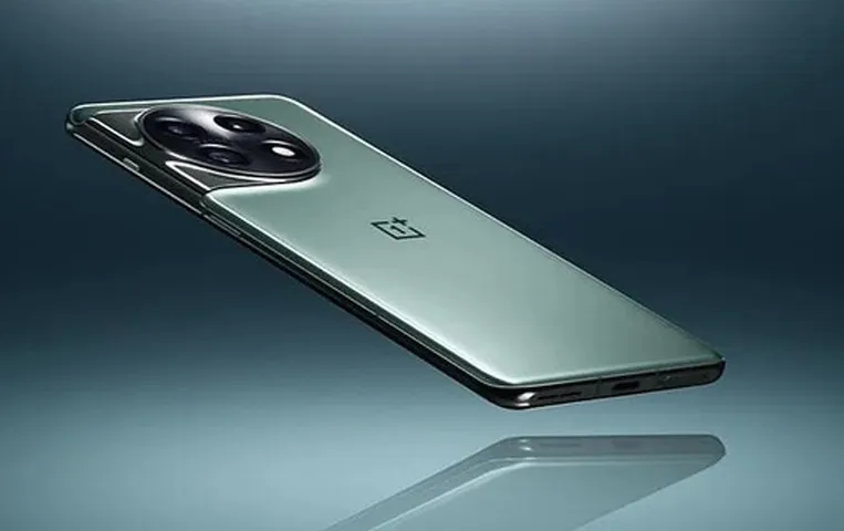 OnePlus 12  Specification Leak: लॉन्च के पहले लीक हुई  OnePlus 12 के स्पेसिफिकेशन