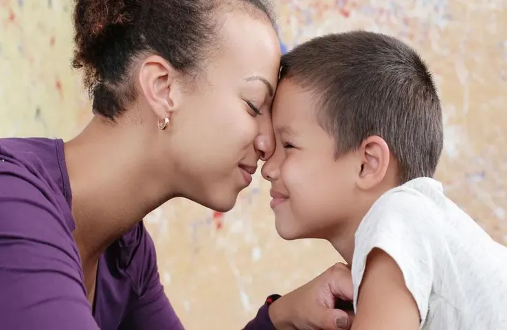 Parenting Tips: बच्चों के साथ जरूर डिस्कस करें ये 6 बातें, भविष्य में नहीं होगी परेशानी