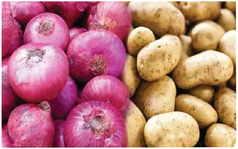 Food Inflation:महंगाई फिर देगी झटका,प्याज-टमाटर के बाद अब आलू के कीमतों में लगेगी आग,कीमत बढ़ने से इनके चेहरे पर आई खुशी