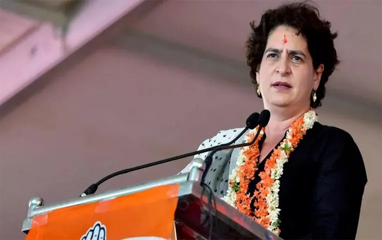 Chhattisgarh News: प्रियंका गांधी पहुंची रायपुर, महिला समृद्धि सम्मेलन में होंगी शामिल