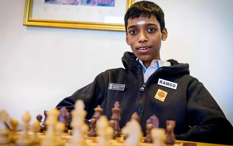 विश्वनाथन आनंद के बाद आर प्रगनानंद विश्व कप सेमीफाइनल में पहुँचने वाले पहले भारतीय बने