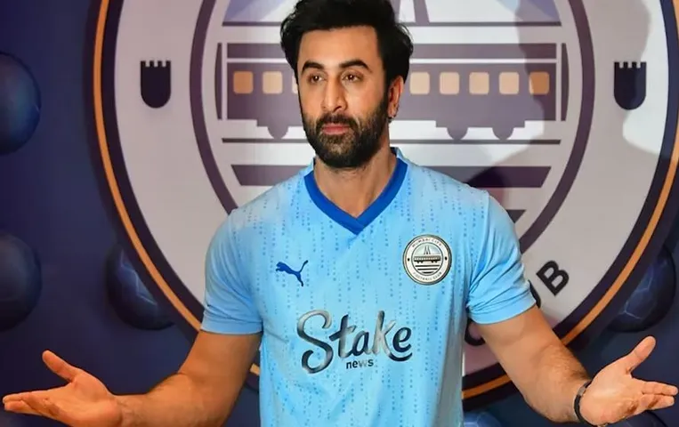 Ranbir Kapoor ED: अब ऑनलाइन बेटिंग ऐप मामले में फंसे रणबीर कपूर, 14 सितारों का आ चुका है पहले नाम