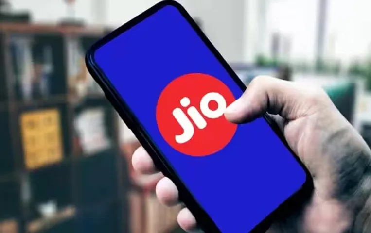 Reliance Jio: जियो ने लाया एक स्पेशल प्लान, पूरे परिवार को मिलेगा अनलिमिटेड कॉलिंग और डाटा