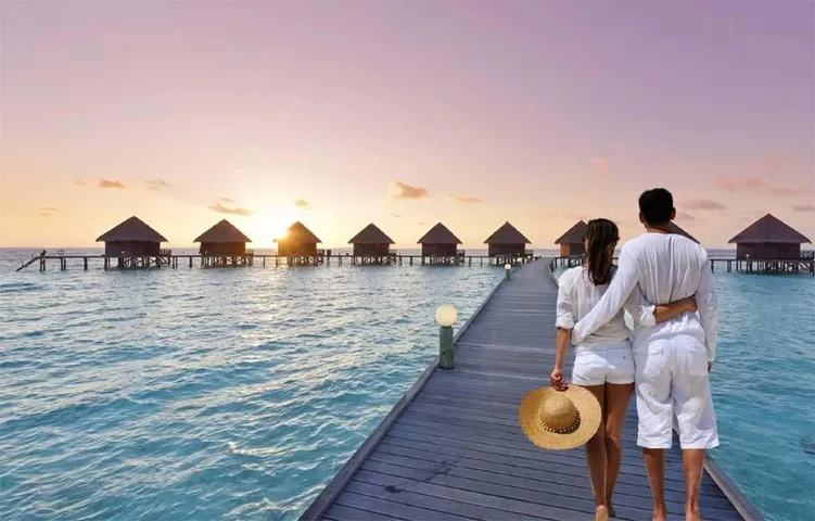 Romantic Honeymoon Destinations: टॉप 5 हनीमून डेस्टिनेशन्स, जहां की खूबसूरती बढ़ा देगी आपका रोमांस