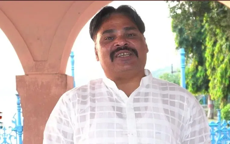 MP Elections 2023: सिरोंज में सपाक्स प्रत्याशी, तो दतिया में कांग्रेस सचिव BJP में शामिल, जानें पूरी खबर