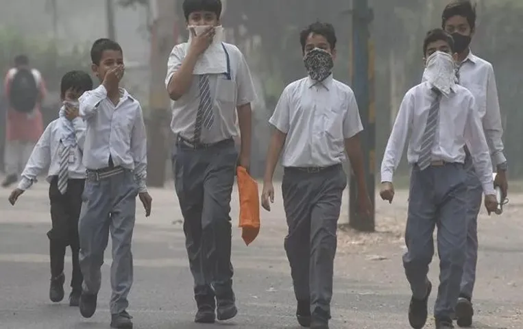 Delhi Air Pollution: दिल्ली में प्राथमिक स्कूल 10 नवंबर तक बंद, वायु प्रदूषण के चलते केजरीवाल सरकार ने लिया फैसला