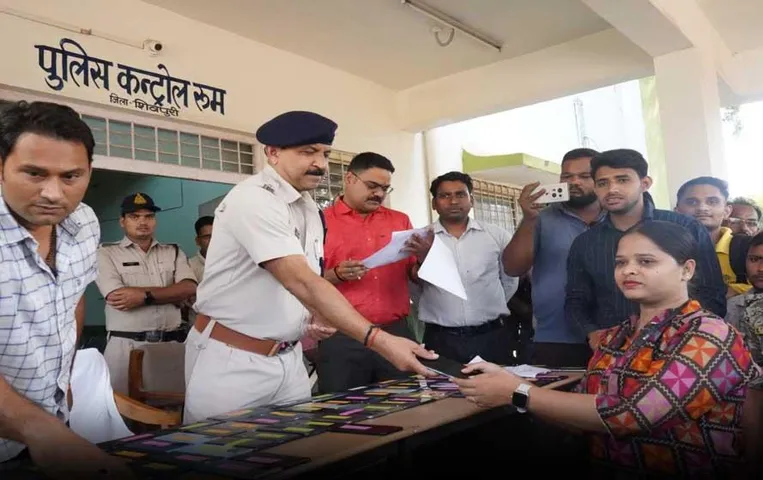 MP News: दीपावली से पहले पुलिस का तोहफा, ढूंढ निकाले 22 लाख के 130 मोबाइल
