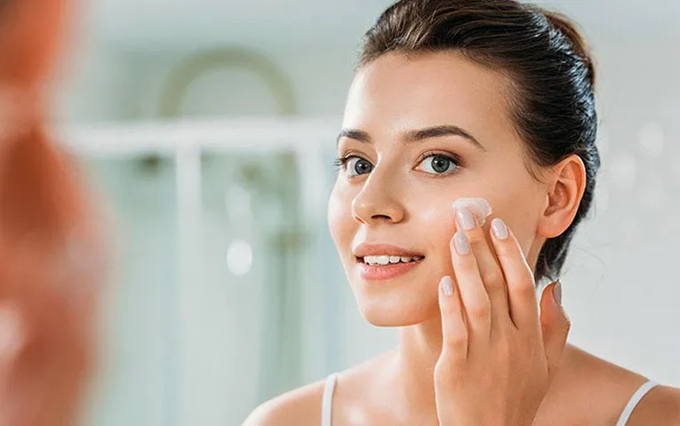 Skin Care for Spots: चेहरे के दाग-धब्बों ने बिगाड़ दी है चेहरे की खूबसूरती, तो इन 5 नेचुरल उपायों से पाएं इससे छुटकारा