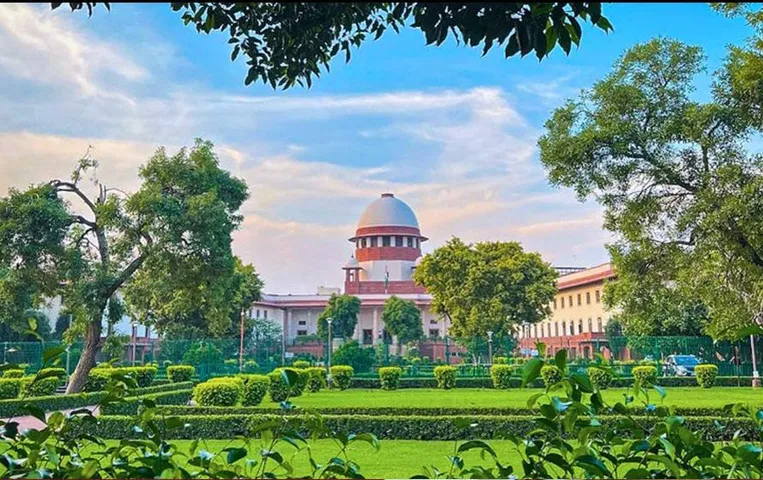 Supreme Court: सीवर सफाई के दौरान मरने वालों को देना होगा 30 लाख रुपये का मुआवजा, सुप्रीम कोर्ट का आदेश