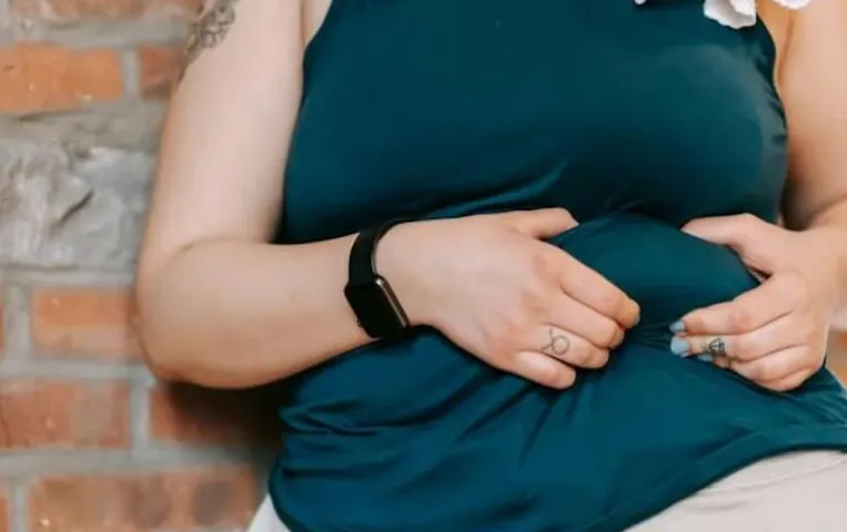 Thane News: बिस्तर से नीचे गिरी 160 किलोग्राम वजन की बीमार महिला, उठाने के लिए दमकल से मांगी मदद