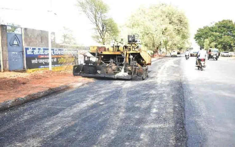 CG News: तेजी से चल उसलापुर-सकरी फोरलेन का काम, शहरवासियों को जाम से मिलेगी राहत