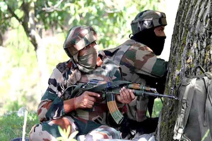 Rajouri Encounter: जम्मू-कश्मीर के राजौरी में फिर से गोलीबारी शुरू