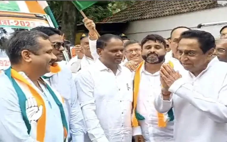 MP News: कमलनाथ ने दिखाई वन अधिकार यात्रा को हरी झंडी, 15 जिलों की 36 विधानसभा क्षेत्रों से गुजरेगी