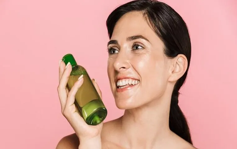 Vegetable Skin Toner: त्वचा को हाइड्रेट रखते है ये नेचुरल स्किन टोनर, घर में ऐसे करें तैयार