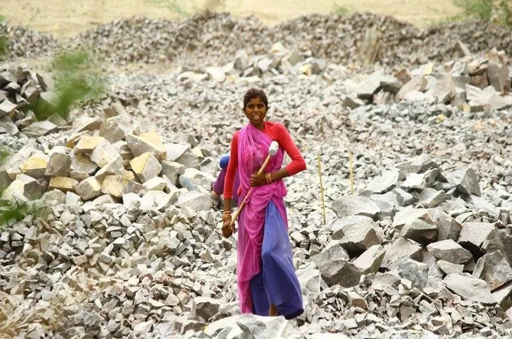 Village of Widows: लोग इस गांव को कहते है 'विधवाओं का गांव', वजह जानकर हो जाएंगे हैरान, पढ़ें पूरी रिपोर्ट