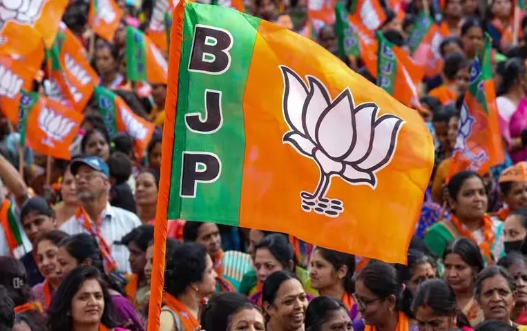 MP Election 2023: BJP का ‘मतदाता पर्ची वितरण महाअभियान’, CM समेत ये दिग्‍गज वितरण कर रहे पर्चियां