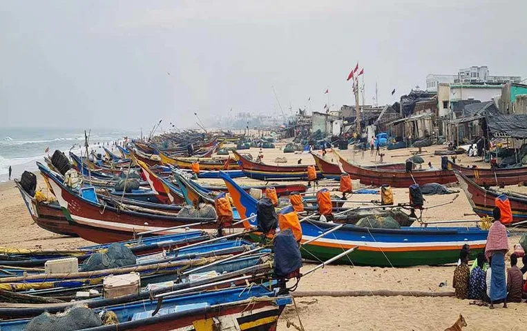 Weather Update: ओडिशा, बंगाल के तटीय जिलों में अगले 48 घंटों में भारी बारिश की संभावना