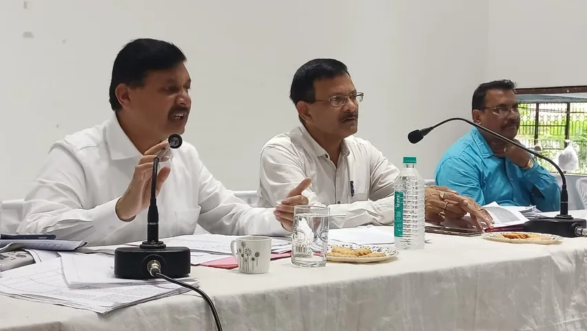 Shajapur News  : कलेक्टर ने पटवारियों, राजस्व निरीक्षको, नायब तहसीलदारों व तहसीलदारों की संयुक्त बैठक. दिये निर्देश