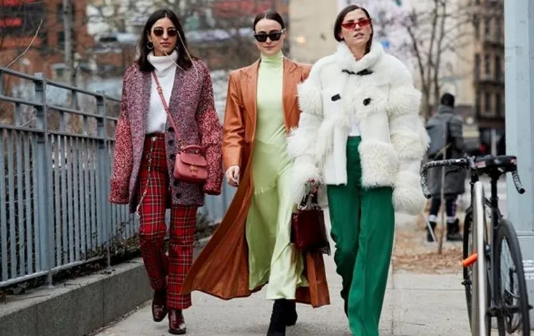 Winter Fashion Trend: सर्दियों में आपके लुक को स्टाइलिश बनाएंगे ये ट्रेंड्स, बस कर लें वार्डरोब में शामिल