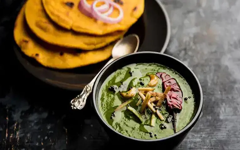 Winter Special Saag: सर्दियों का मजा करें दोगुना, इस सीजन ट्राई करें पंजाबी स्टाइल चने का साग, ये रही रेसपी