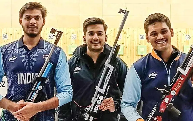 Asian Games 2023: भारत ने पुरुषों की 10 मीटर एयर राइफल टीम स्पर्धा में बनाया नया वर्ल्ड रिकॉर्ड, जीता गोल्ड मेडल