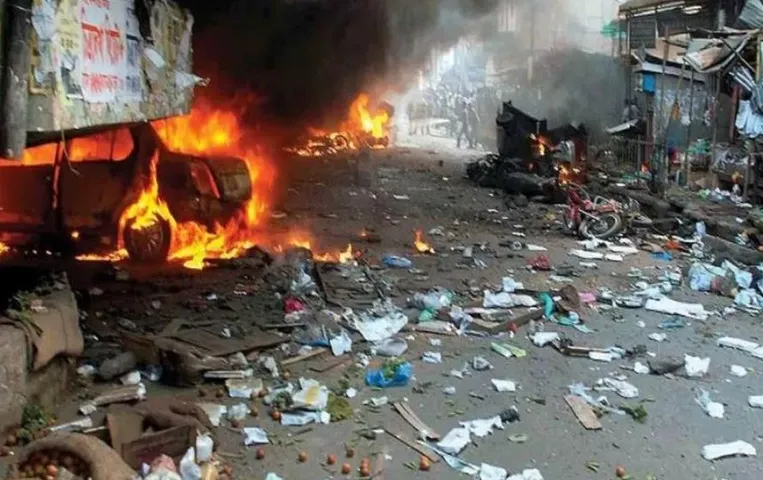 Today History: आज के दिन के असम में हुए थे सीरियल बम धमाके, जानिए आज की अन्य महत्वपूर्ण घटनाएं