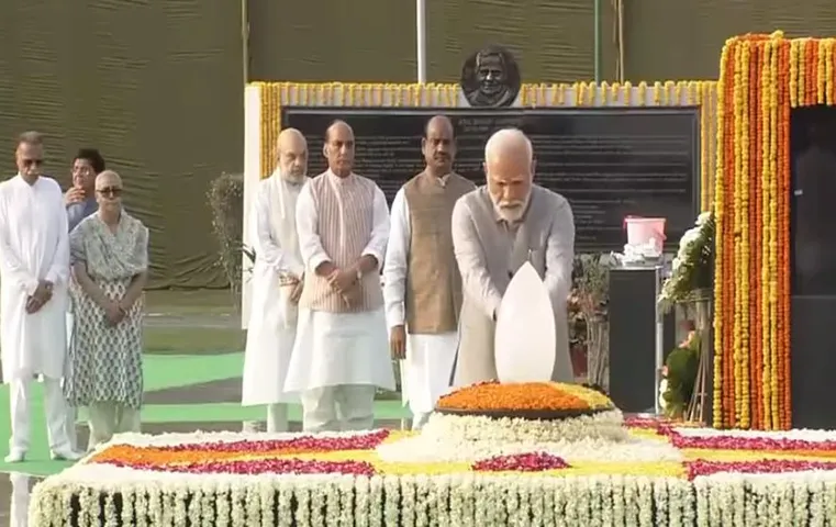 Atal Bihari Vajpayee Death Anniversary: पूर्व PM अटल बिहारी की पांचवीं पुण्यतिथि आज, PM मोदी समेत कई नेता दी श्रद्धांजलि