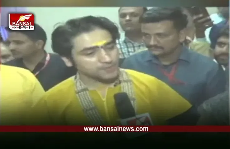 Bageshwar Dham: बागेश्वर धाम के पंडित धीरेंद्र कृष्ण शास्त्री, क्यों नहीं लेते कथा की फीस?