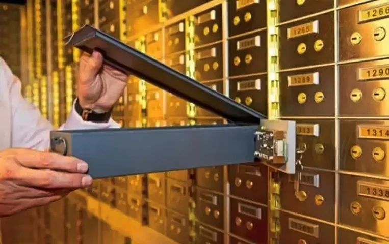 Kaam Ki Baat: बैंक लॉकर की इस नई शर्त से ग्राहक हो रहे हैं परेशान, जानें क्या है RBI का नया नियम