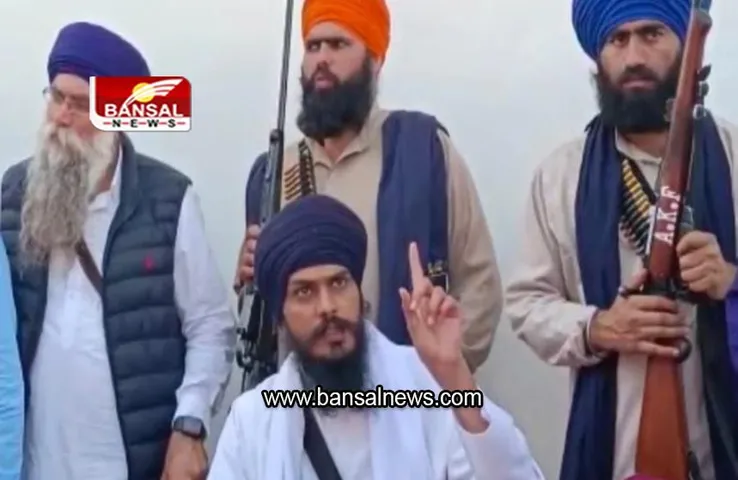 Punjab: भगोड़ा घोषित हुआ अमृतपाल सिंह, 'वारिस पंजाब दे' के 78 सदस्य गिरफ्तार, इंटरनेट बंद होने के साथ-साथ धारा 144 लागू