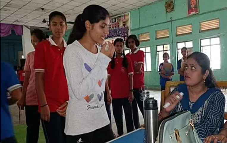 CG Bilaspur News: बिलासपुर के इस स्कूल में आई फ्लू से 100 छात्र बीमार, स्वास्थ्य विभाग ने जारी किया अलर्ट