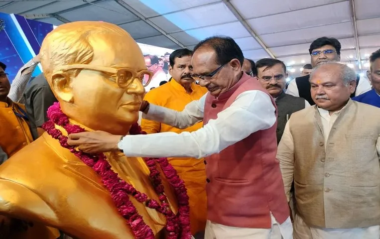 Ambedkar Mahakumbh का आयोजन,छात्रावास भवनों का लोकार्पण एवं भूमि-पूजन
