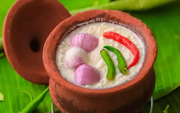 Fermented Curd Rice: स्वास्थ्य के लिए काफी फायदेमंद माना जाता है बासी दही चावल, जानिए इसके फायदे