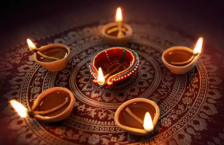 Diwali 2023: दिवाली पर केवल दो घंटों के लिए आएगा स्थिर लग्न, इस मुहूर्त में पूजा करना होता है बेहद शुभ