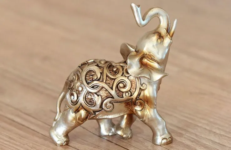 Elephant Vastu Tips: वास्तु के अनुसार घर में हाथी की मूर्ति रखने से होते हैं ये फायदे, जरूर करें ये उपाय