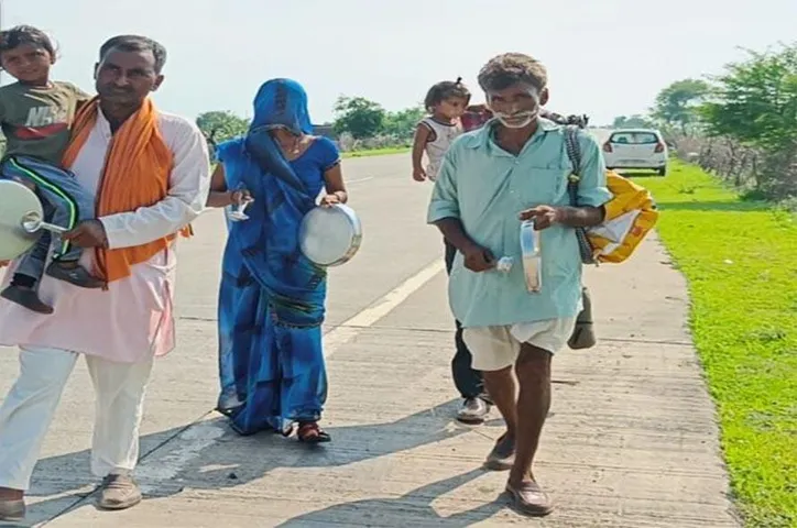 MP News: न्याय मांगने 70 किलोमीटर पैदल राजगढ़ पहुंचेगा परिवार, दबंगों ने जमीन पर किया कब्जा