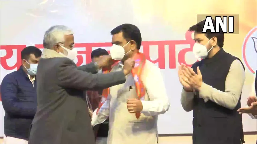 IPS Asim Arun joins BJP: पूर्व IPS असीम अरुण भाजपा में शामिल