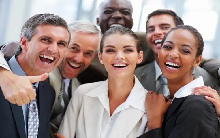 Workplace Friendships: वर्कप्लेस के सहकर्मियों से दोस्ती करनी चाहिए या नहीं? क्या कहता है शोध, यहां जानें